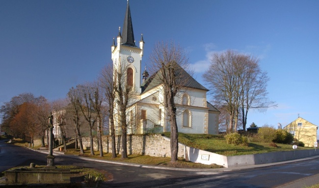 Krajková - Kostel sv. Petra  a Pavla