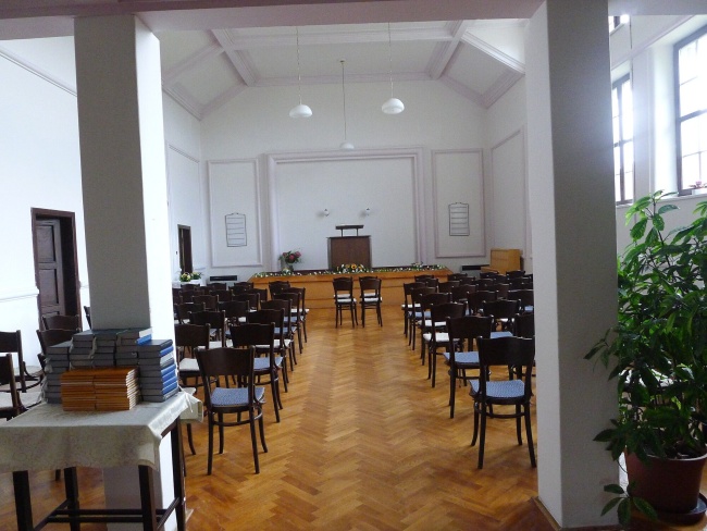vnitřní výbava kostela ČCE v Brandýse nad Orlicí