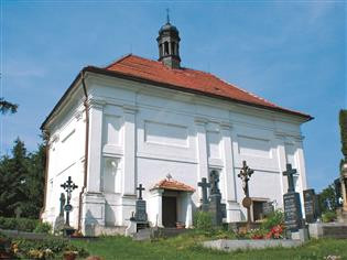 Pyšely, loretánská kaple Panny Marie, hřbitov