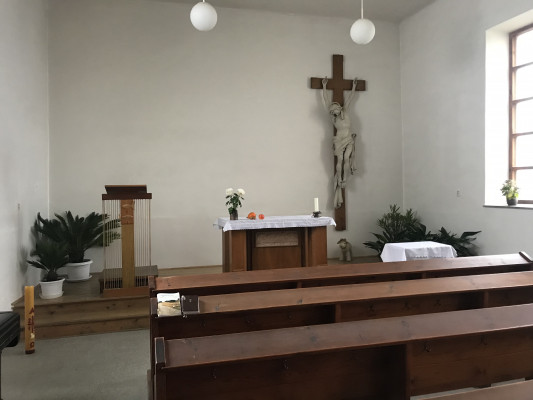 Interiér 1 / Pohled na kněžiště