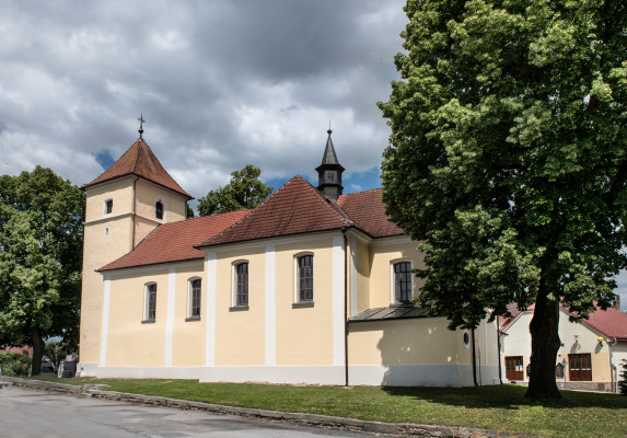 kostel sv. Maří Magdalény / kostel sv. Maří Magdalény v Dolní Cerekvi