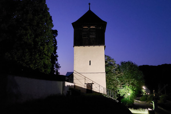 Merboltice - noční zvonice / Autor fotografie: Tomáš Efler