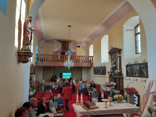 Kameničky, kostel Nejsvětější Trojice