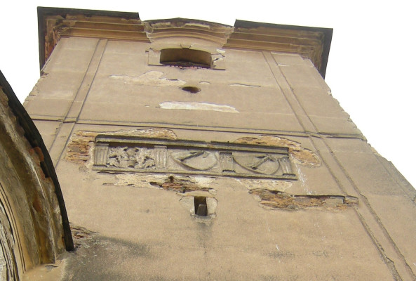 Erby na věži Jezná