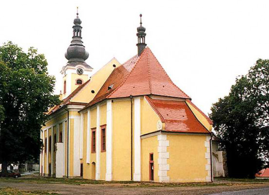 Dolní Dvořiště - U Svatého Kamene, kostel Panny Marie Sněžné