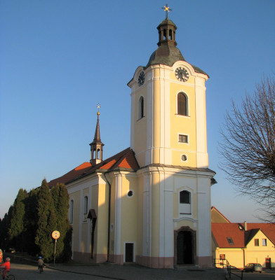 Divišov, kostel sv. Bartoloměje.jpg