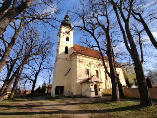 Kostel všech svatých v Kamenném Újezdu / Autor fotografie: JJ