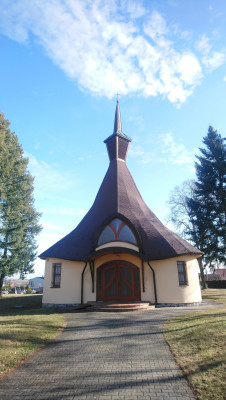 Dolní Lhota, kostel sv. Cyrila a Metoděje