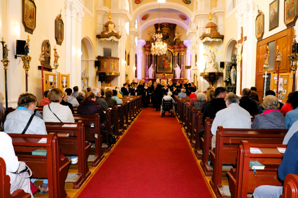 Podivín, kostel sv. Petra a sv. Pavla