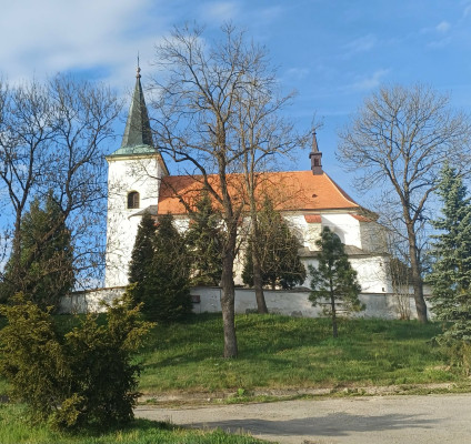 Kostel ŠImona a Judy ve Strážku