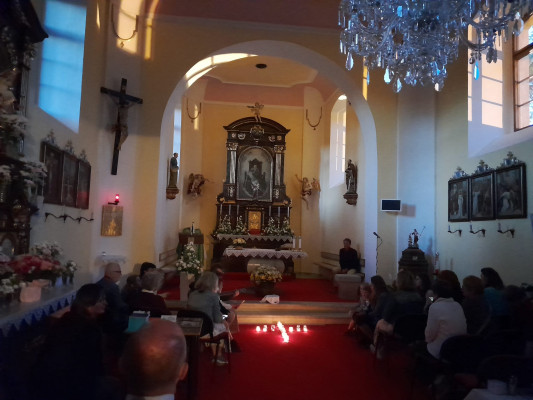 Kameničky, kostel Nejsvětější Trojice