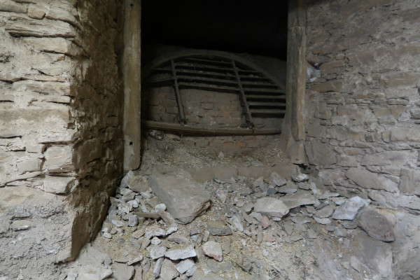 základy starého kostela