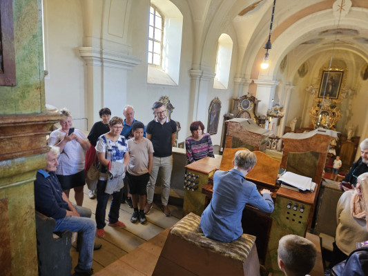 Dolní Kalná, kostel Navštívení Panny Marie a sv. Václava