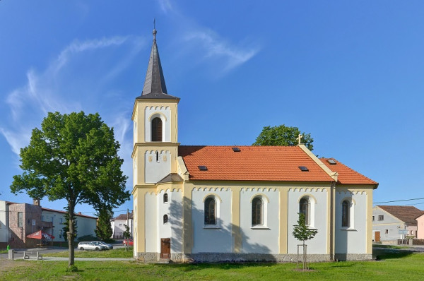 Kostel Nejsvětější Trojice v Blatnici u Nýřan / Autor fotografie: Ondřej Faifr