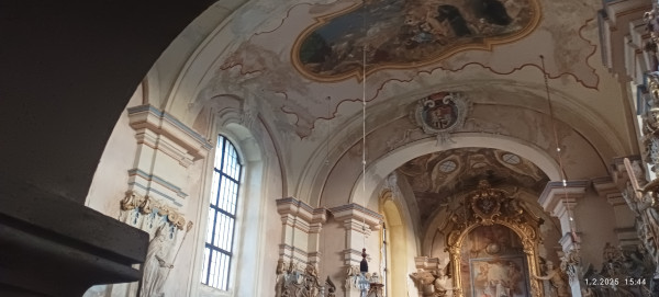 interiér, kněžiště / Autor fotografie: Alena Gembalová