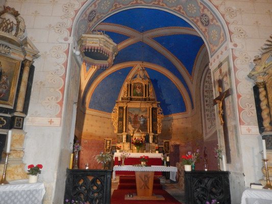 Sv. Bartoloměj, Sezemice interiér.JPG