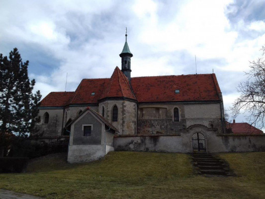 Kostel Nalezení sv. Kříže / obec Bříství