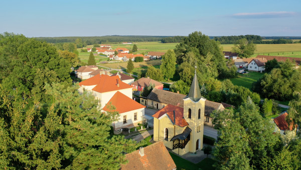 kaple sv. Jana Nepomuckého / Autor fotografie: Spolek pro Hůrky a venkov