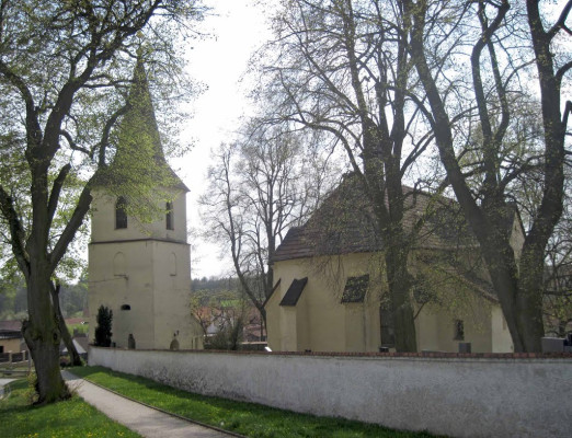 Kostel sv. Petra a Pavla Jinošov / Autor fotografie: Tereza Vlachová