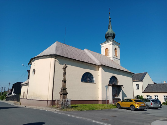 Dolní Studénky, kostel sv. Linharta