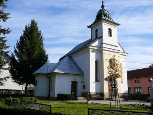 Hřivínův Újezd, kostel sv. Cyrila a Metoděje / Hřivínův Újezd, kostel sv. Cyrila a Metoděje