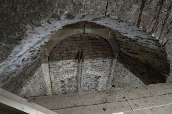 základy starého kostela