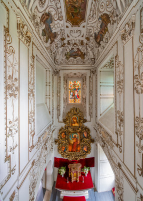 Kaple_oltář / Oltář - pohled z patra / Autor fotografie: Marek Lukáš