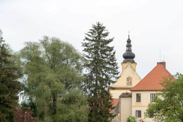 Ledenice / kostel sv. Vavřince