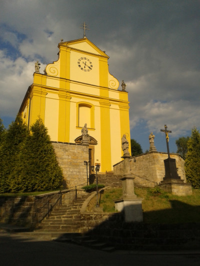 Růžová, kostel sv. Petra a Pavla