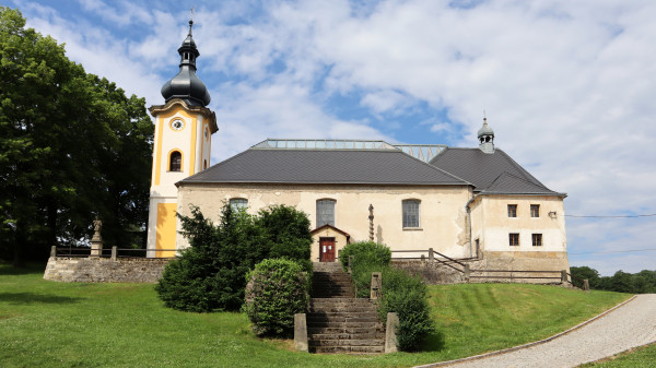 Petrovice kostel_5799_UPR.jpg / Autor fotografie: Petr Mička