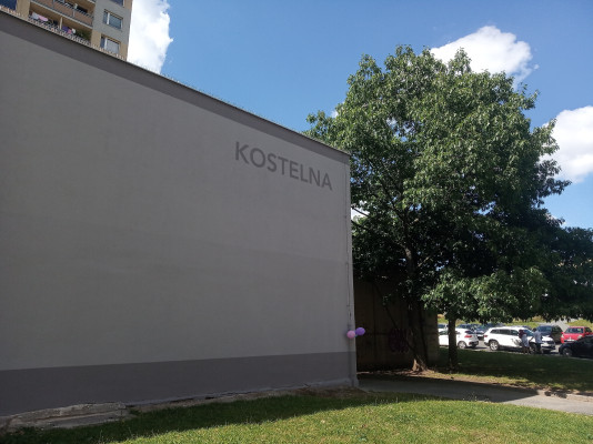 Boční strana  / Autor fotografie: Alena Pecková