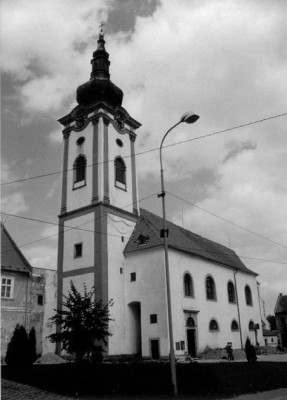 Nová Bystřice, kostel sv. Petra a Pavla
