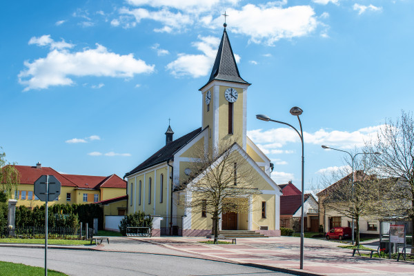 Topolná, kostel Neposkvrněného Početí Panny Marie