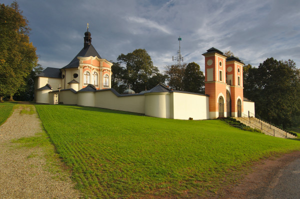Jaroměřice, kostel Povýšení sv. Kříže / Autor fotografie: © Jiří Komárek, JiriKomarek.net, CC BY-SA 4.0
