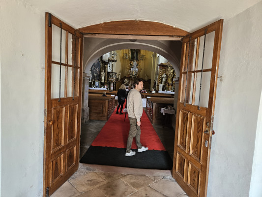 Dolní Kalná, kostel Navštívení Panny Marie a sv. Václava