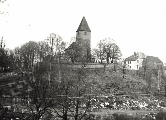 Kostel sv. Petra a Pavla Dolní Jamné / foto z roku 1975