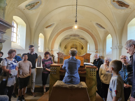 Dolní Kalná, kostel Navštívení Panny Marie a sv. Václava