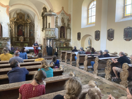Domaslav, kostel sv. Jakuba Většího