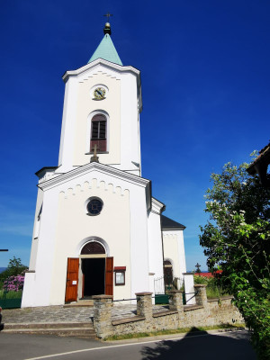 Voděrady, kostel sv. Petra a Pavla