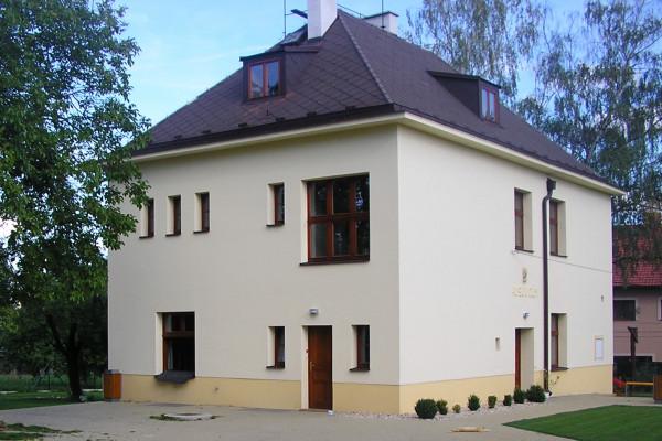 2012 Hvozdnice, Husův dům, web.jpg