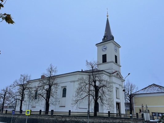 Újezd u Brna, kostel sv. Petra a Pavla