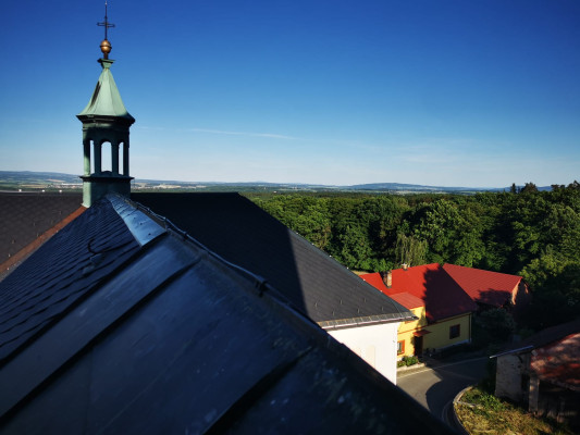 Voděrady, kostel sv. Petra a Pavla