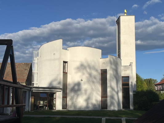 Kostel sv. Alžběty - Praha Kbely / Autor fotografie: Petra Kvasničková Jindřichová