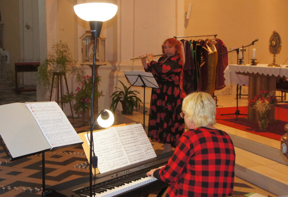 Hudební vystoupení - příčná flétna a varhany / Autor fotografie: Vladimír Schindler