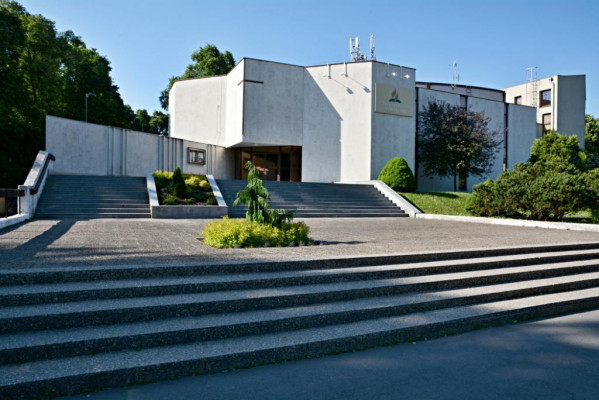 Modlitebna CASD Smíchov / Exteriér modlitebny