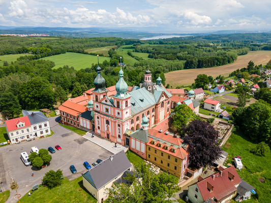 Chlum Svaté Maří, kostel Nanebevzetí Panny Marie