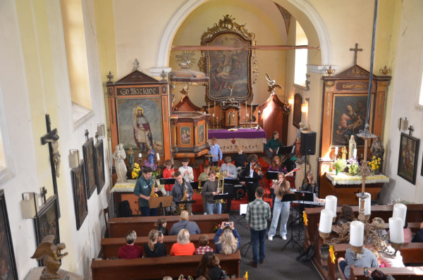 Bžany-Hradiště, kostel sv. Vavřince