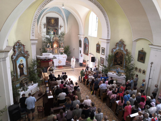 Interiér poutního kostela Božího Těla / Autor fotografie: Karel Směšný