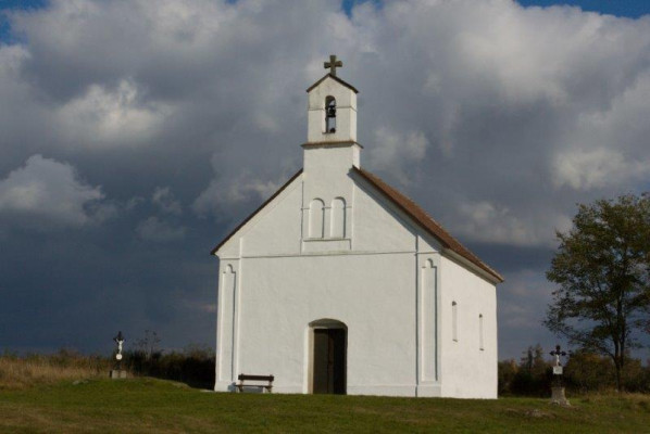 Svéradice, kaple sv. Bartoloměje, Na Kostelíku