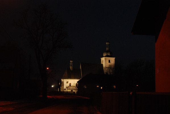 Kostel sv. Valentina v noci / Autor fotografie: Věra Šustková